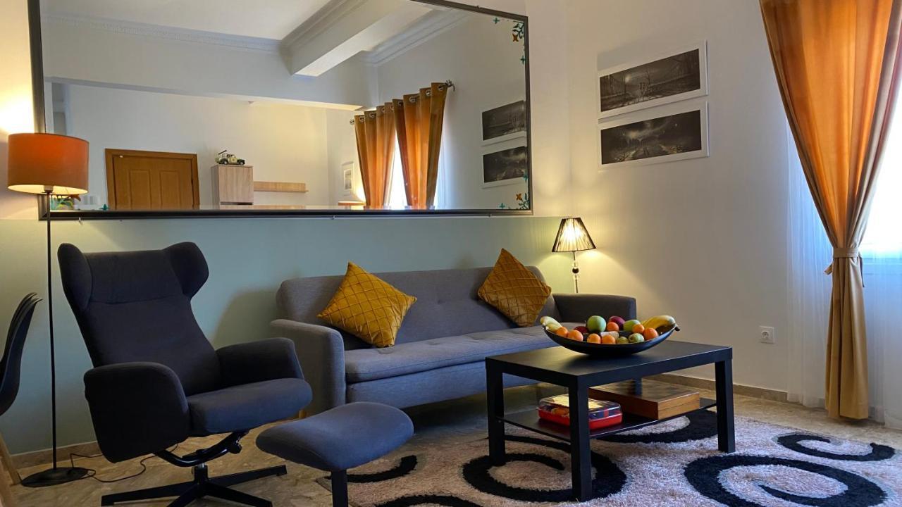 Patras Golden Suite Buitenkant foto