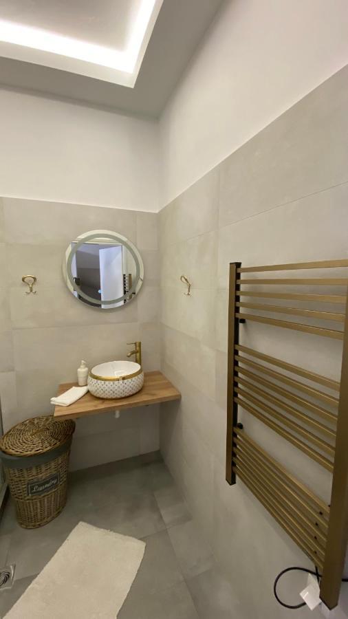 Patras Golden Suite Buitenkant foto