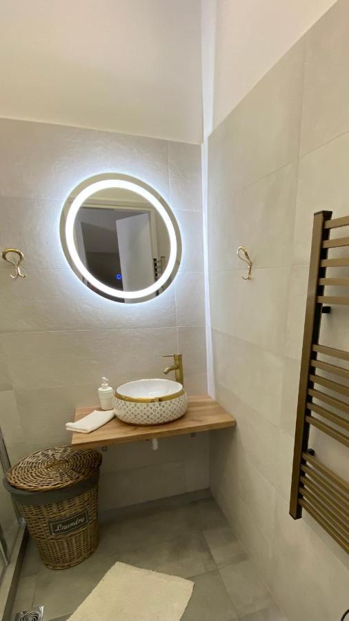 Patras Golden Suite Buitenkant foto