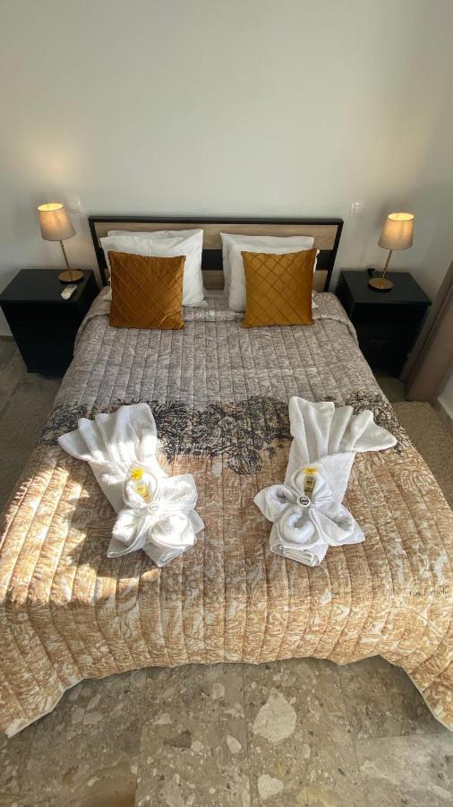 Patras Golden Suite Buitenkant foto