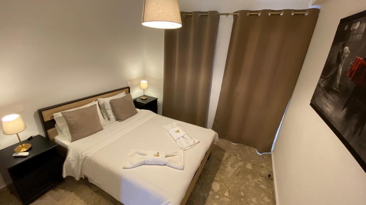 Patras Golden Suite Buitenkant foto