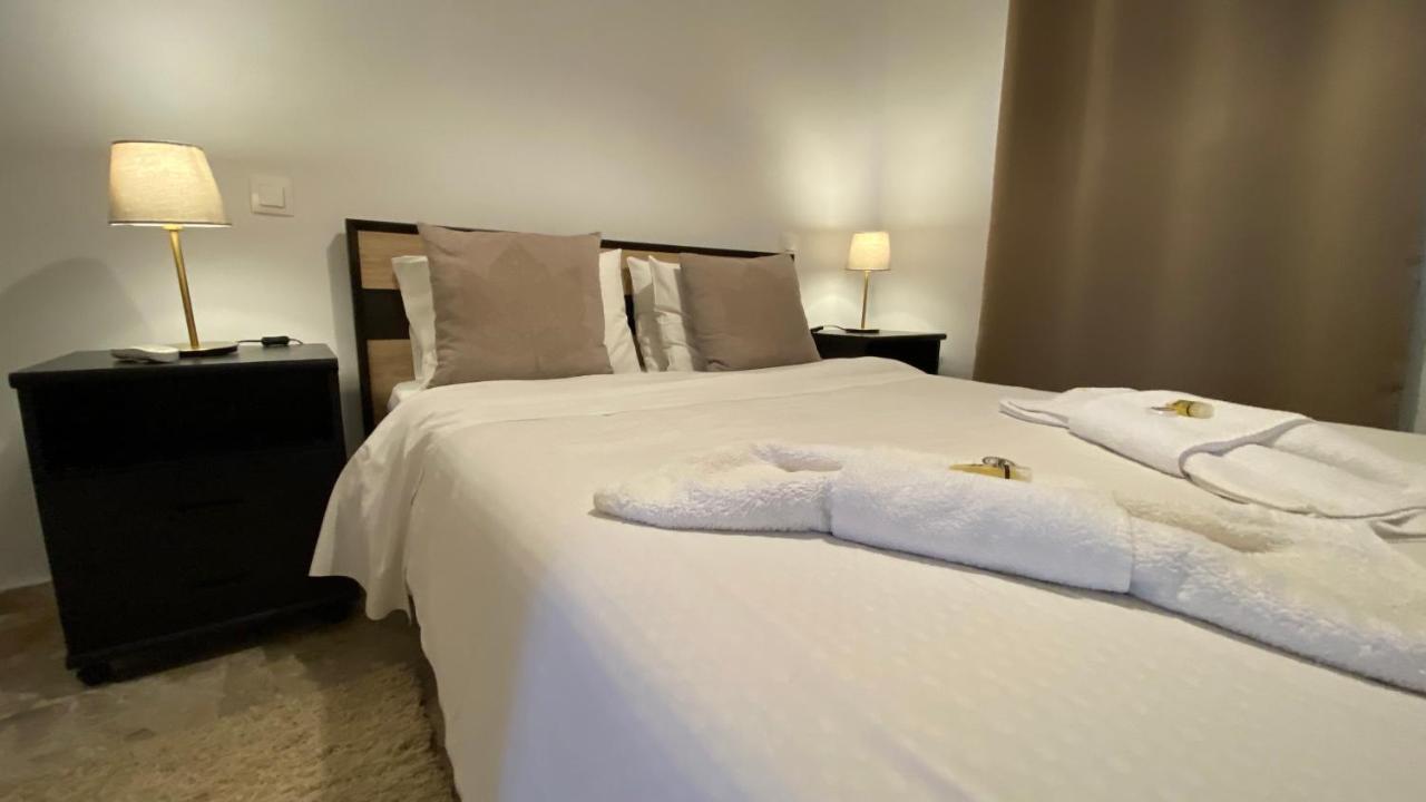 Patras Golden Suite Buitenkant foto