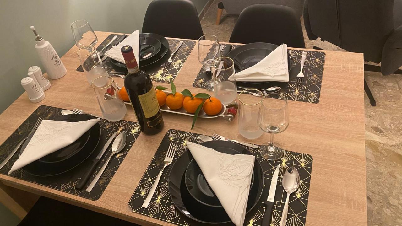 Patras Golden Suite Buitenkant foto