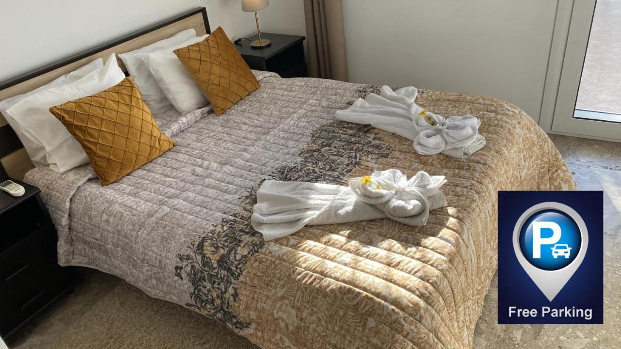 Patras Golden Suite Buitenkant foto