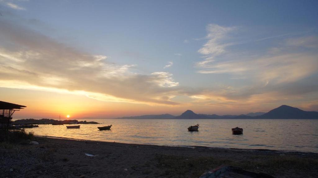 Patras Golden Suite Buitenkant foto